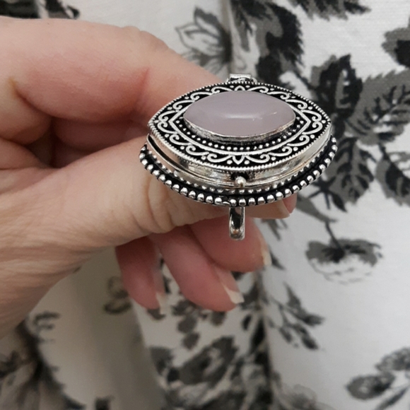 New Oversized Pink Chalcedony 925 Silver Poison Ring. - Picture 3 of 8